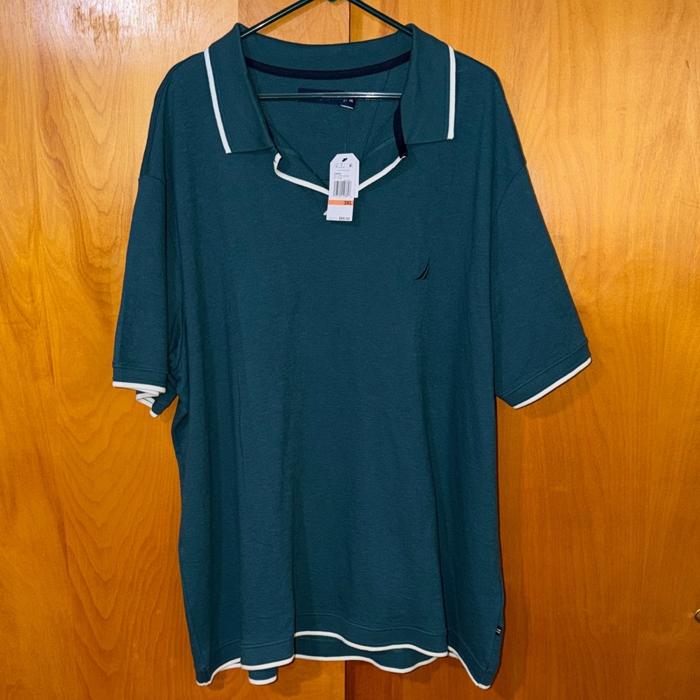 Nautica Men's green Polo with White Accents